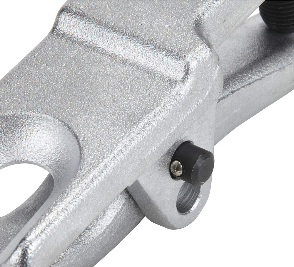 OTC blow-molded case closed protecting tools in transit