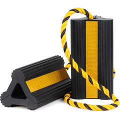 OULEME front view of chock pair showing visibility and secure placement
