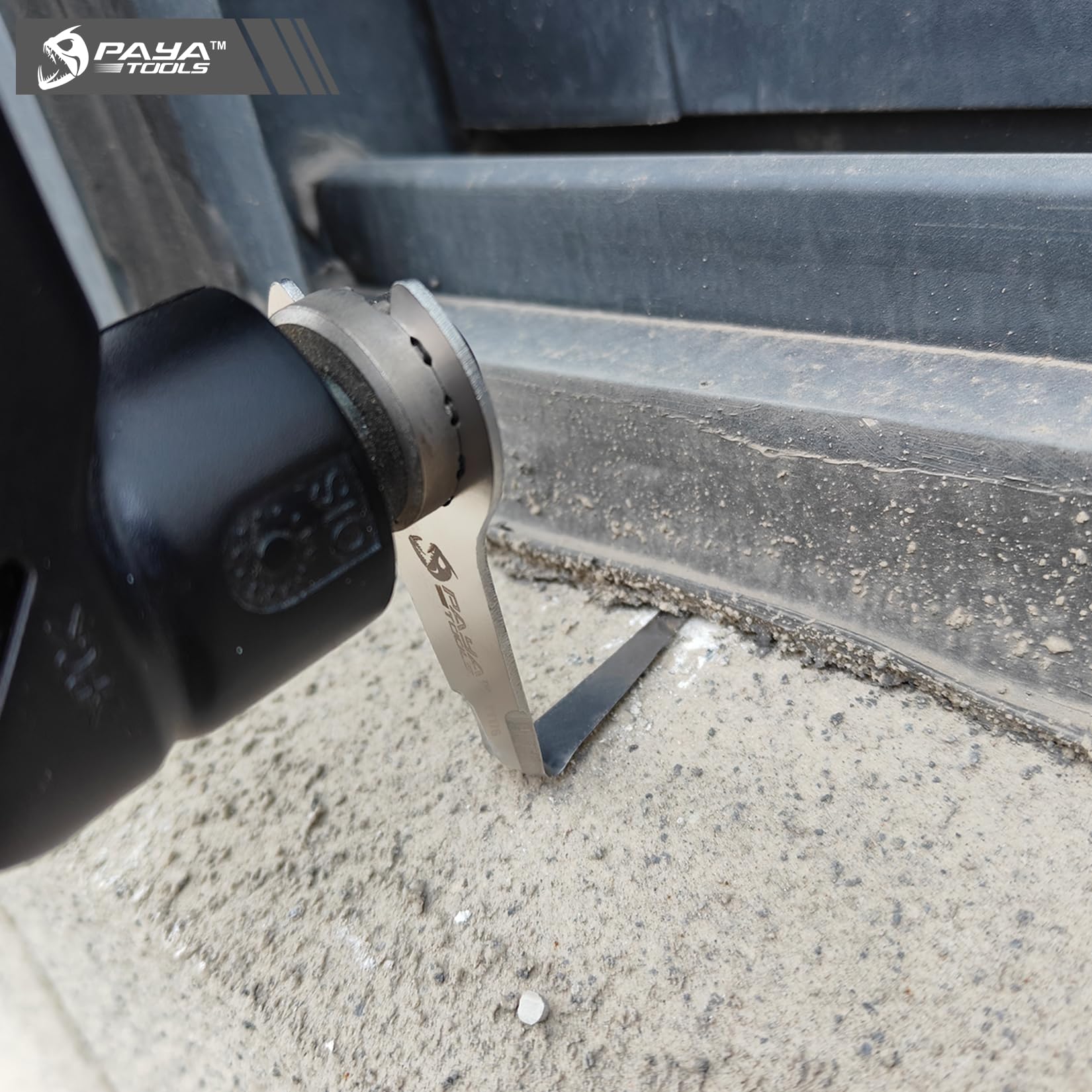 PAYA TOOLS removing windshield urethane showing precise scraping benefit