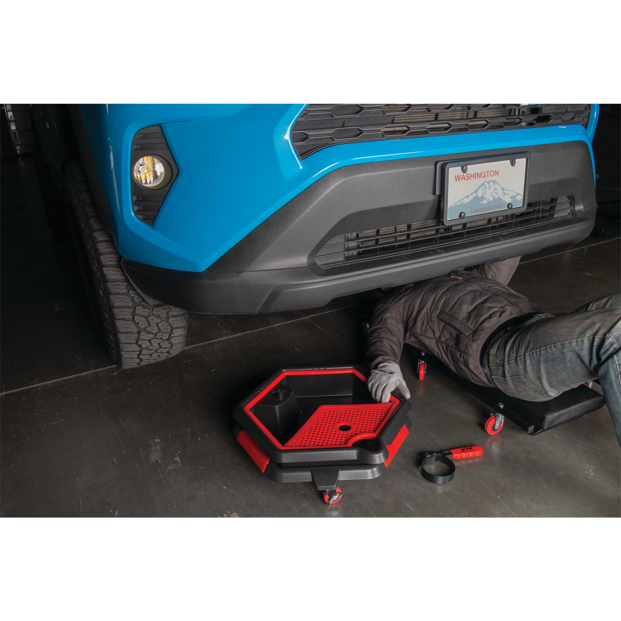 Performance Tool W4074 staged in a garage showing practical workshop mobility