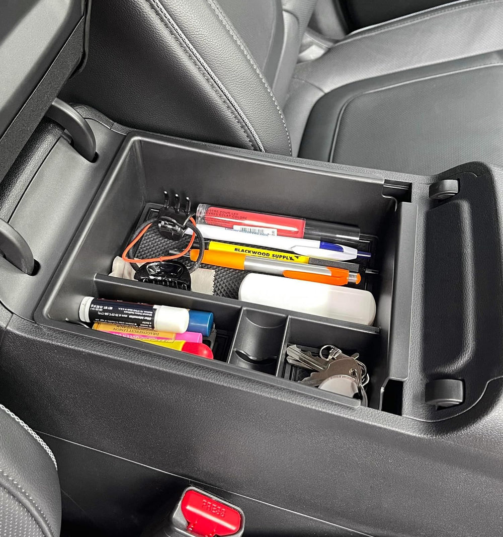 PIMCAR lifting tray out for cleaning demonstrating hassle-free maintenance benefit