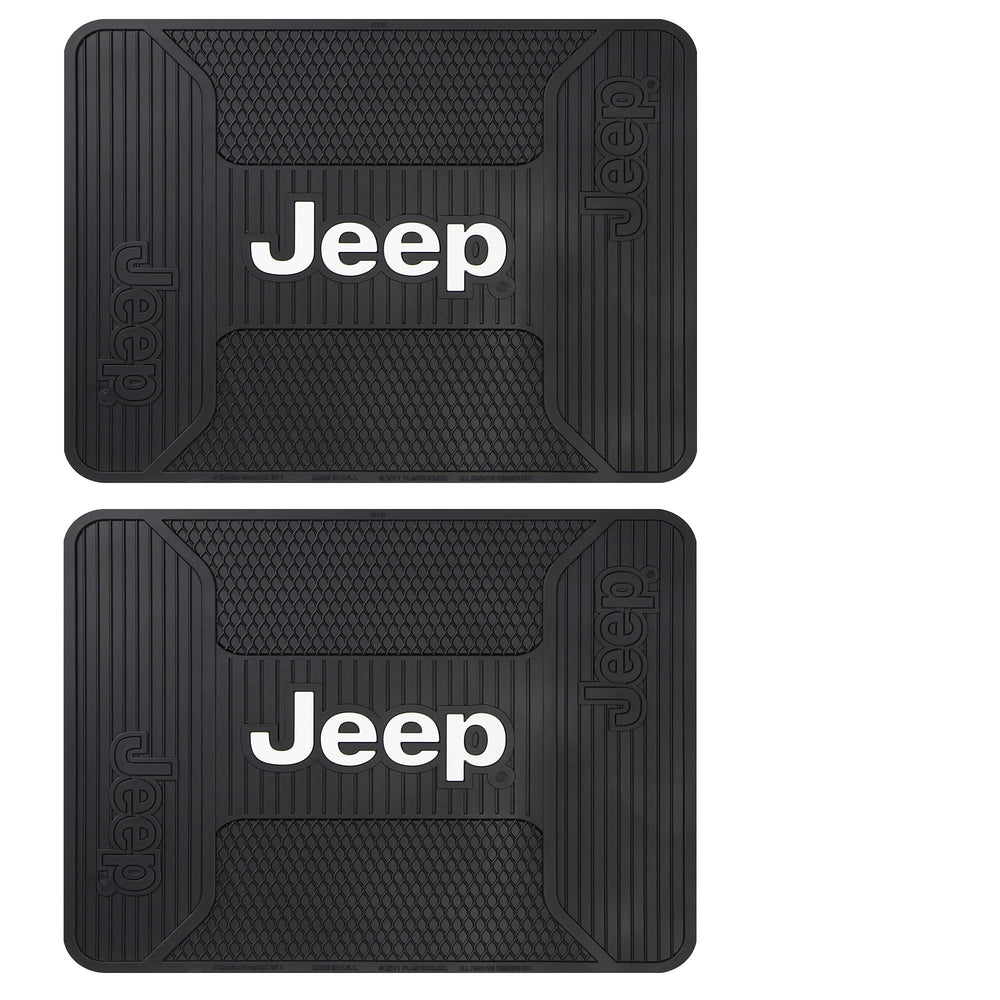 Plasticolor close-up of Jeep Elite molded logo and textured surface for grip