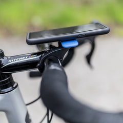 Quad Lock rotated over stem perspective demonstrating adjustable sightline for clearer navigation