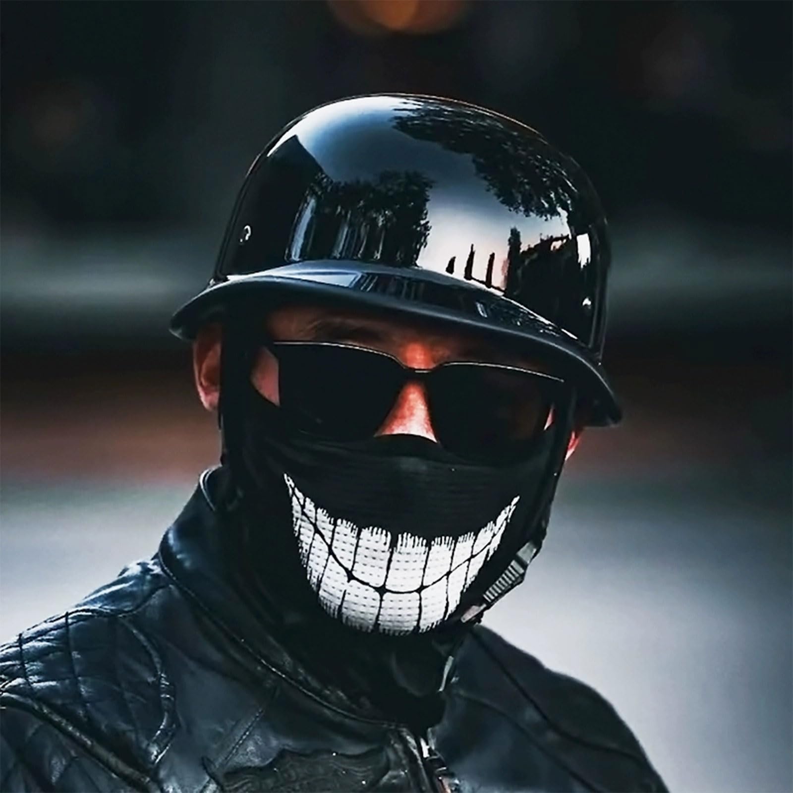 quickool helmet on cruiser bike lifestyle shot showing aesthetic match and use