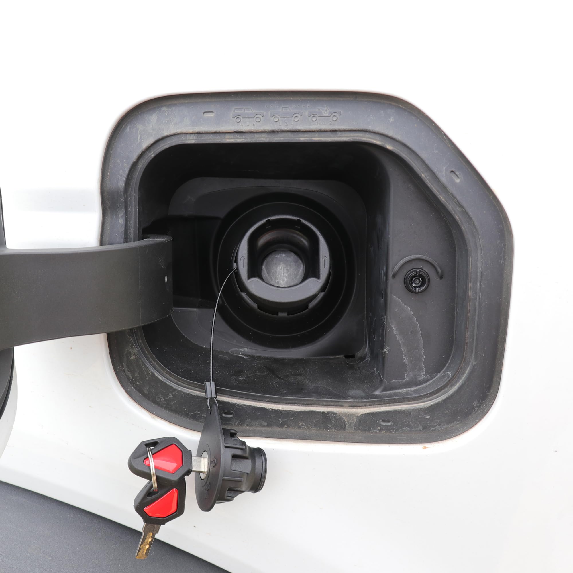 RERPRO lifestyle shot of Bronco parked with cap installed for added security