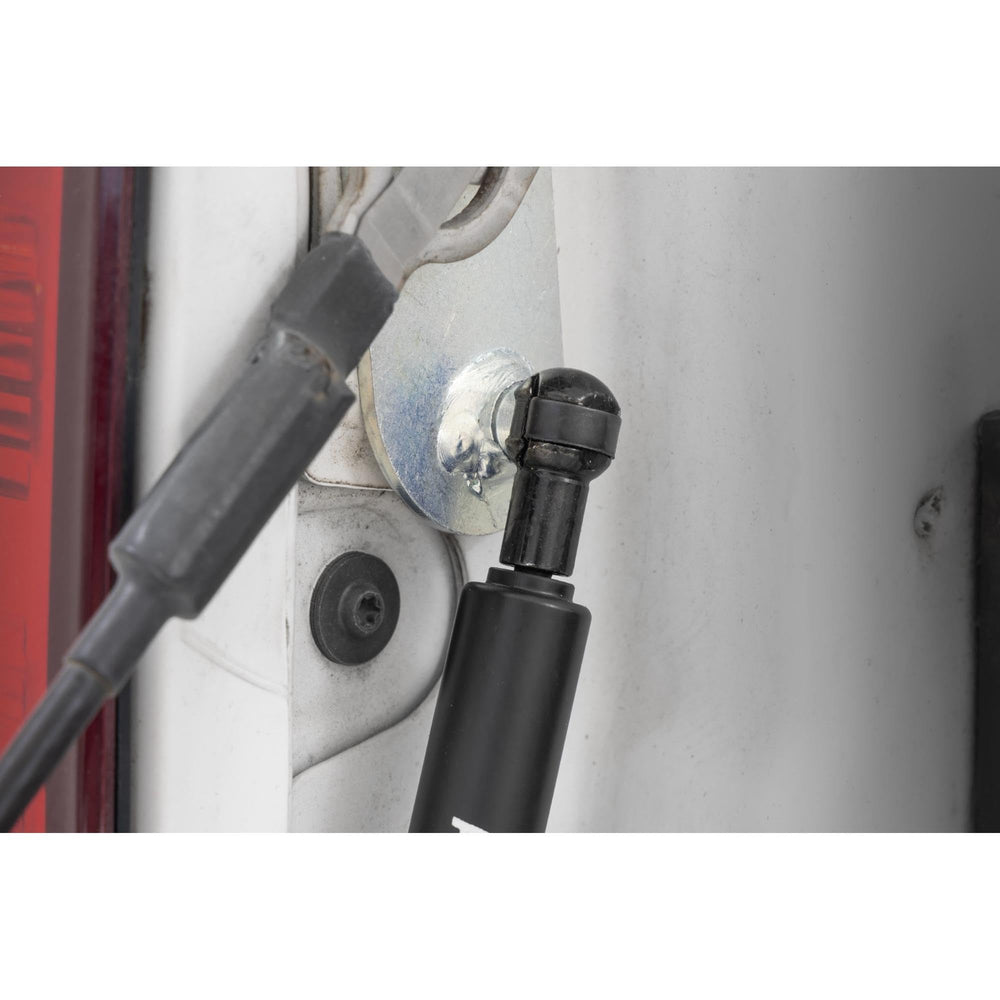 Rough Country close-up of bracket and hardware highlighting durable steel construction