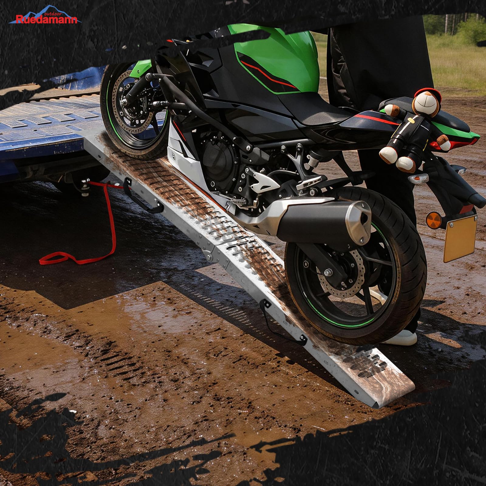 Ruedamann ramp beside motorcycle wheel showing scale and compatibility