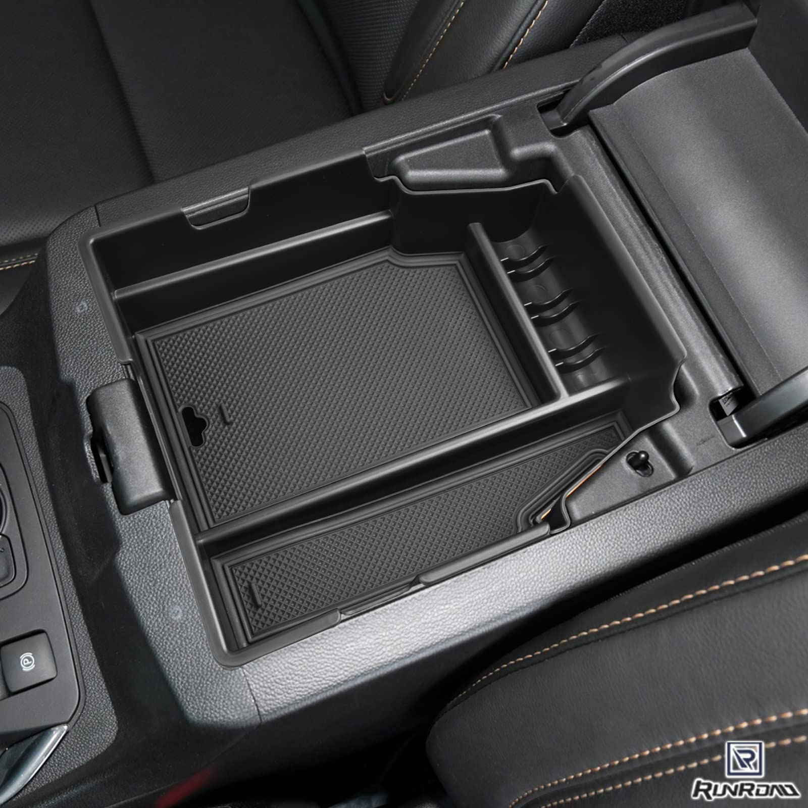 RUNROAD soft liner texture close-up protecting items and reducing rattles