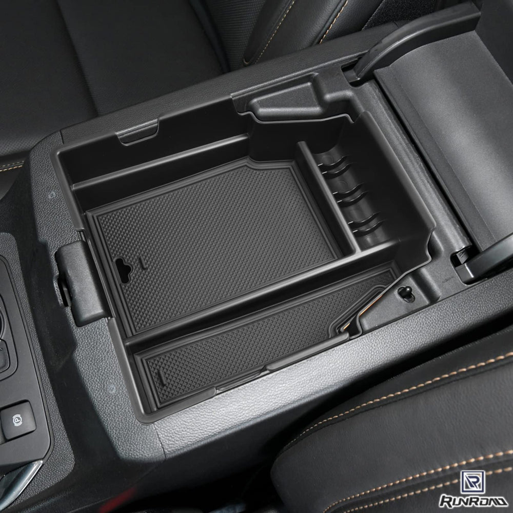 RUNROAD soft liner texture close-up protecting items and reducing rattles