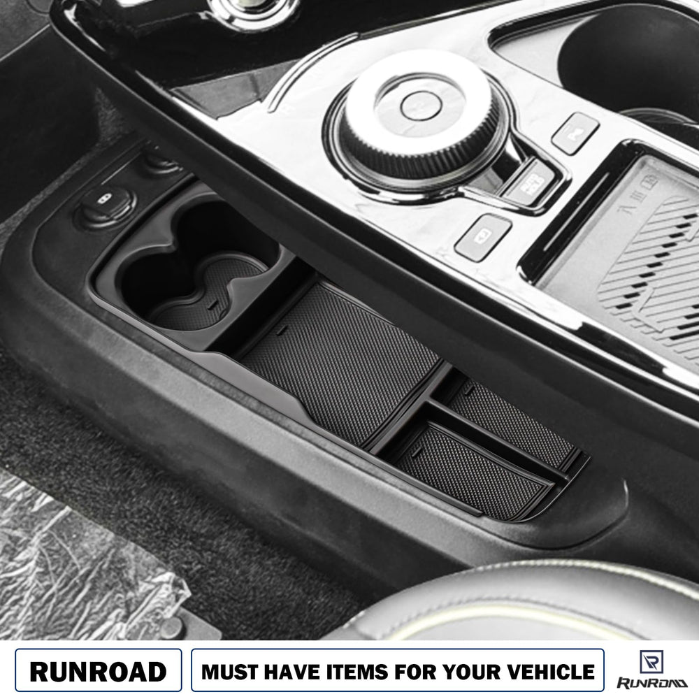RUNROAD scale comparison with wallet and phone demonstrating organized capacity