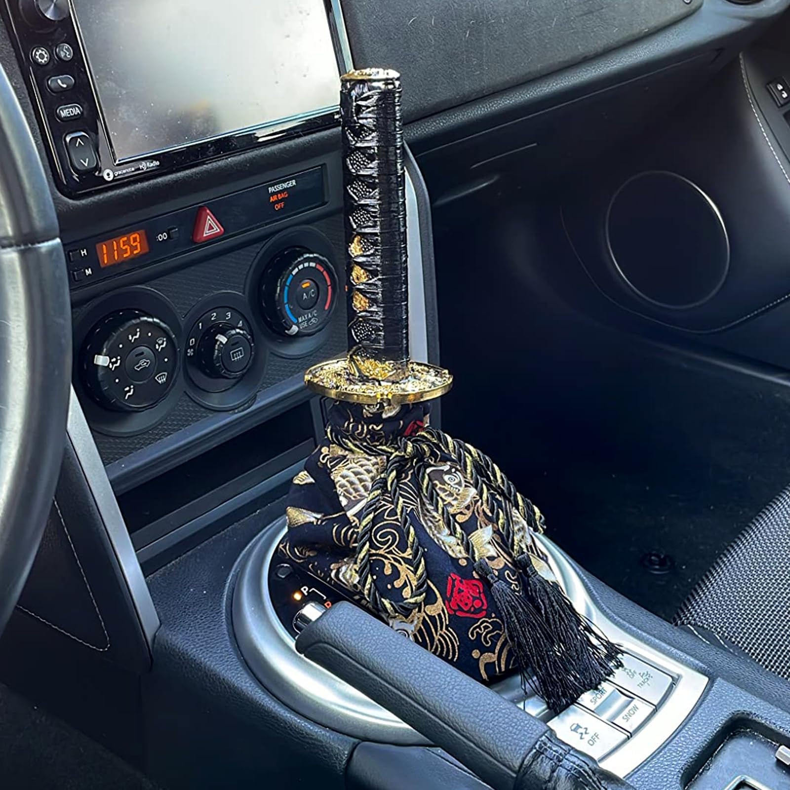 RYANSTAR installed boot cover and knob displaying cohesive interior style