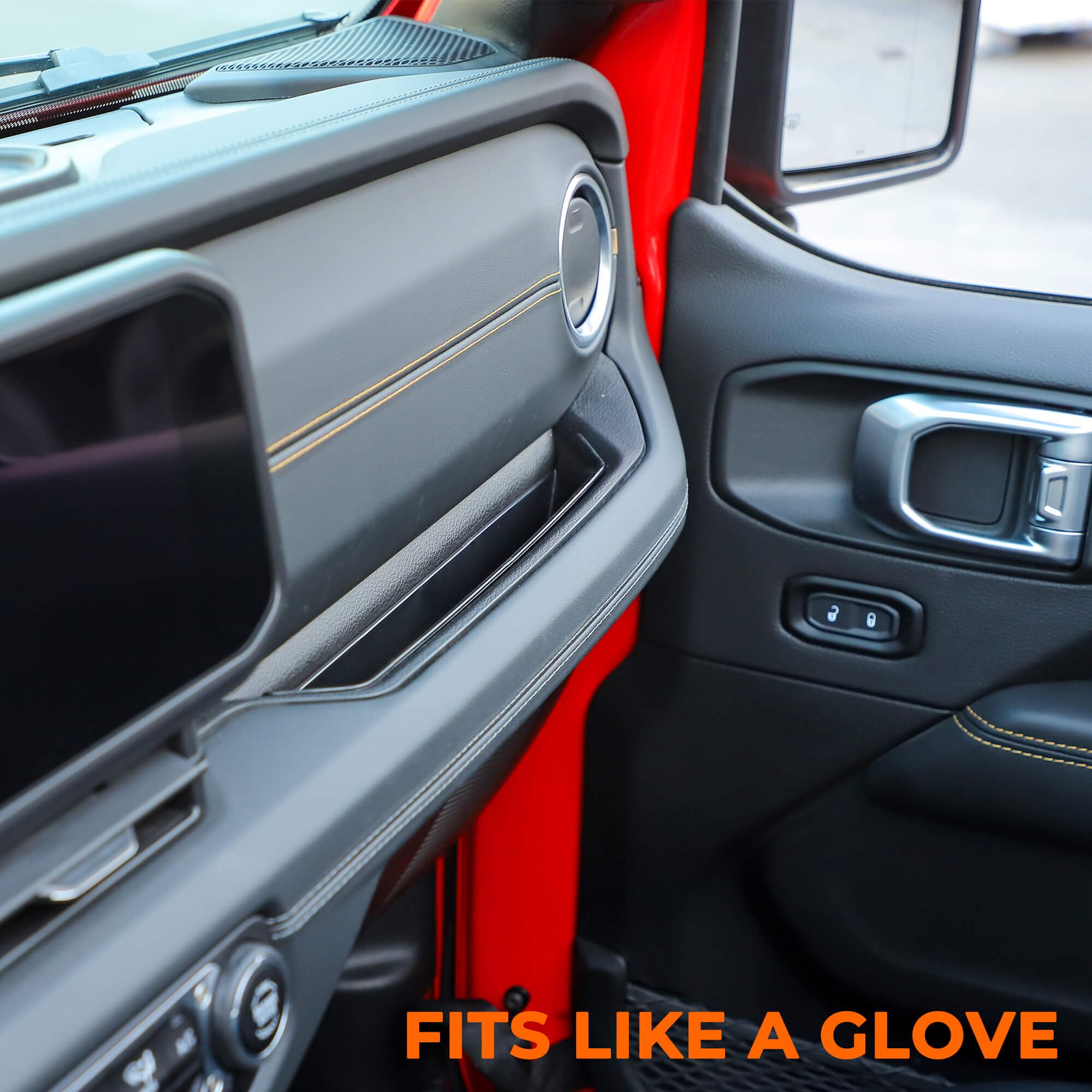 Savadicar tray in Jeep interior improving organization for trips