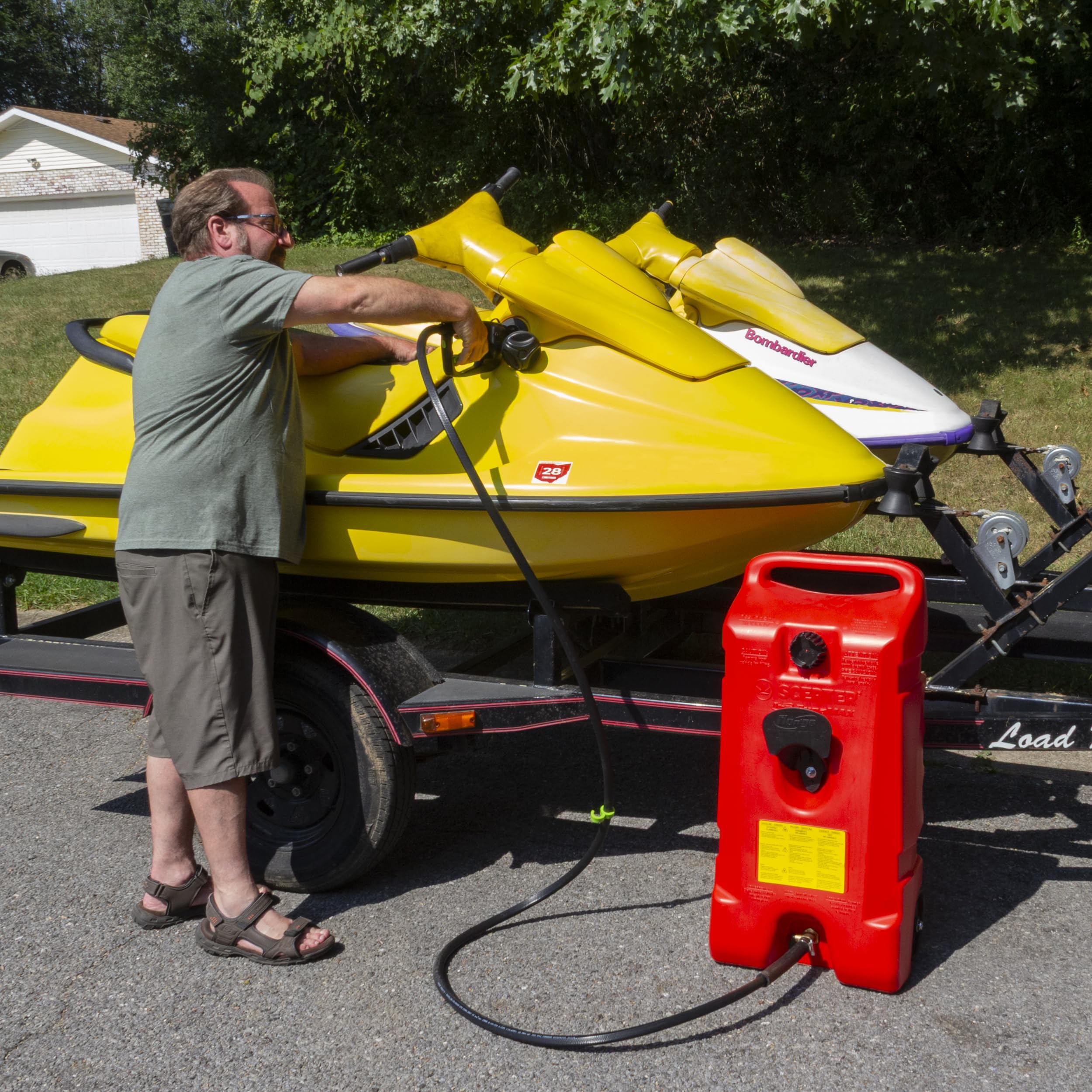 Scepter side profile showing the wheeled caddy for easy transport across terrain