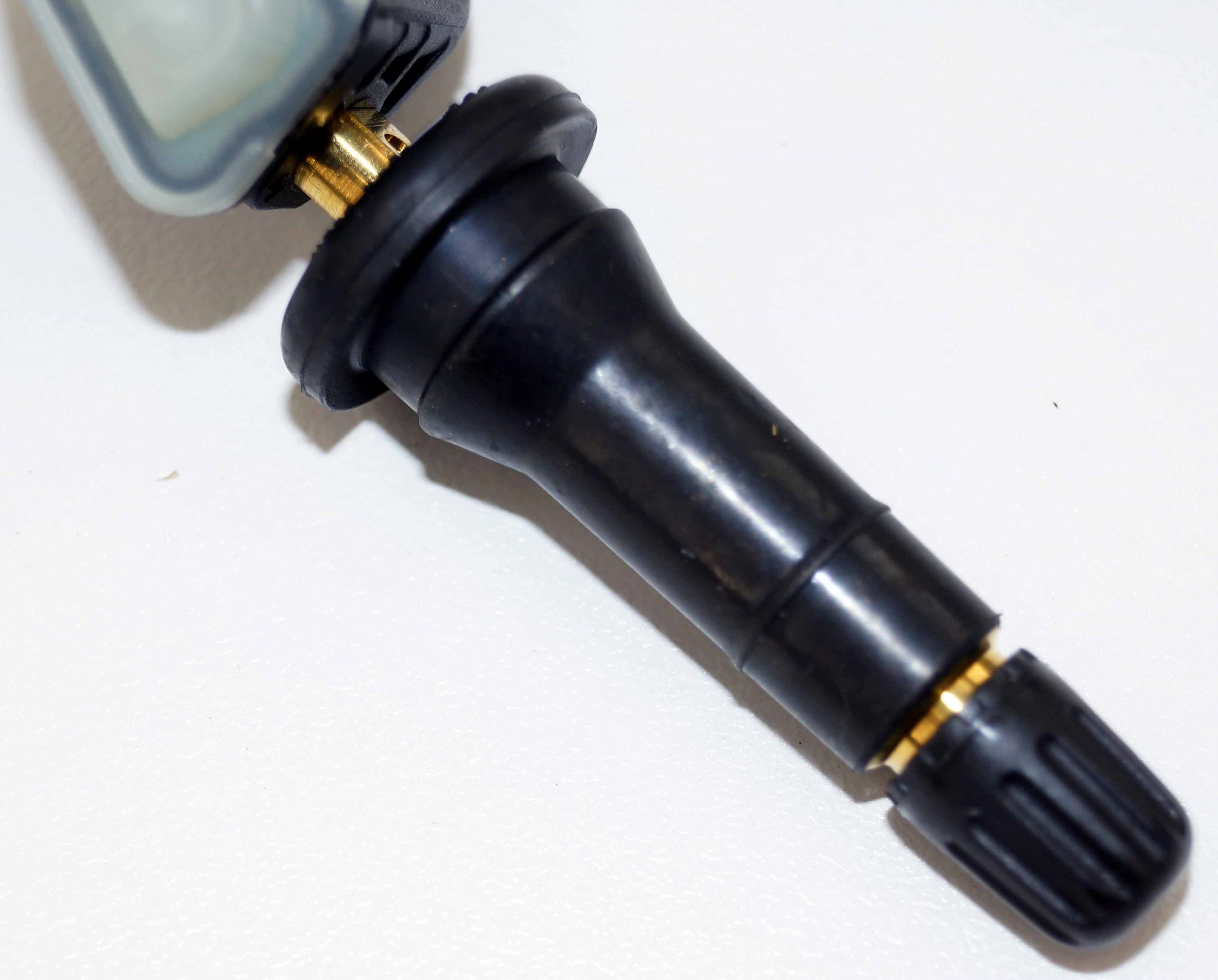 Schrader EZ-Sensor valve core torque illustration showing correct installation torque benefit