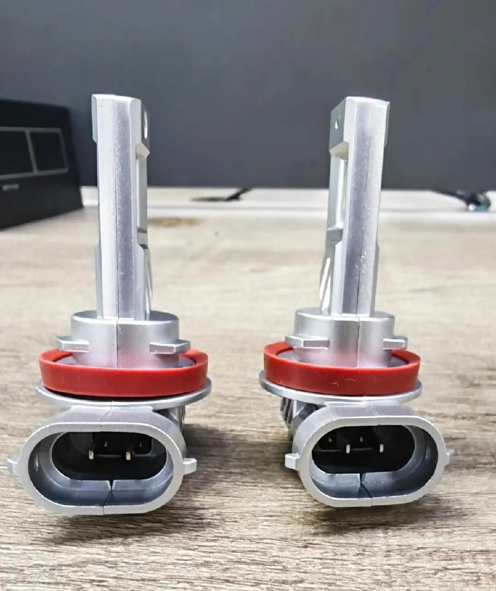 SEALIGHT next to a halogen bulb illustrating identical 1:1 size for direct swap