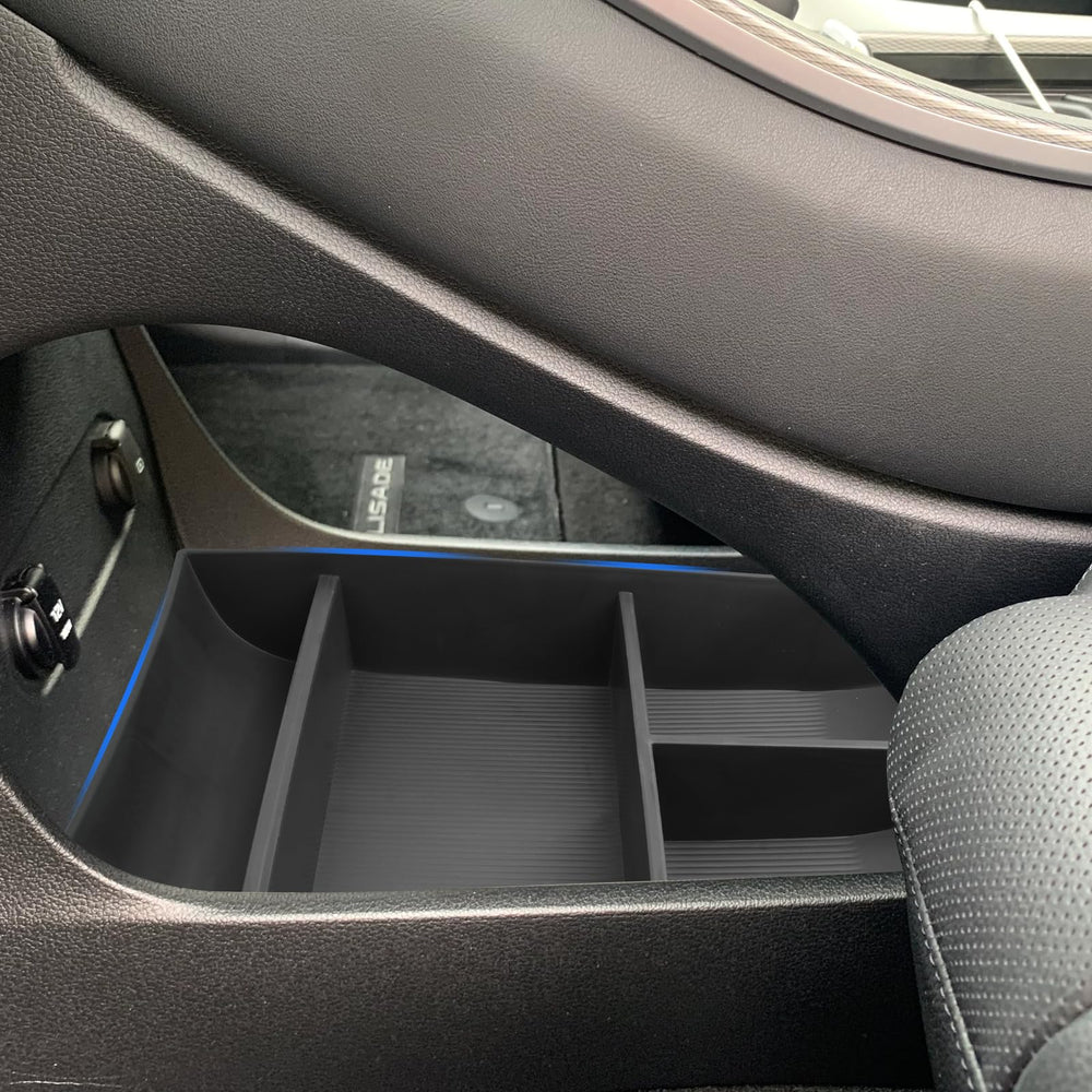 SHAOHAO front view of tray seated in Palisade console showing neat organization benefit