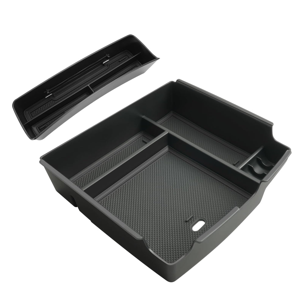 SKTU lifestyle dashboard shot with organized console improving convenience while driving