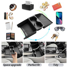 SKTU upper tray with phone and keys illustrating fast reach and tidy storage