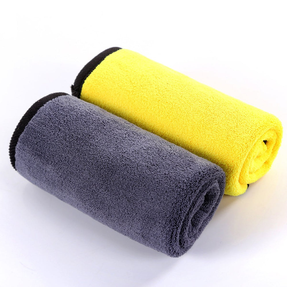 SOFTBATFY close-up of 800GSM microfiber fibers highlighting plush, scratch-free texture
