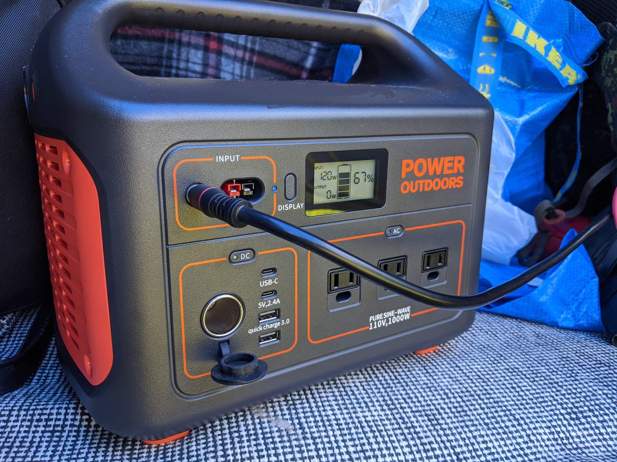 SolarEnz cable next to ruler demonstrating 1 m length for compact setups