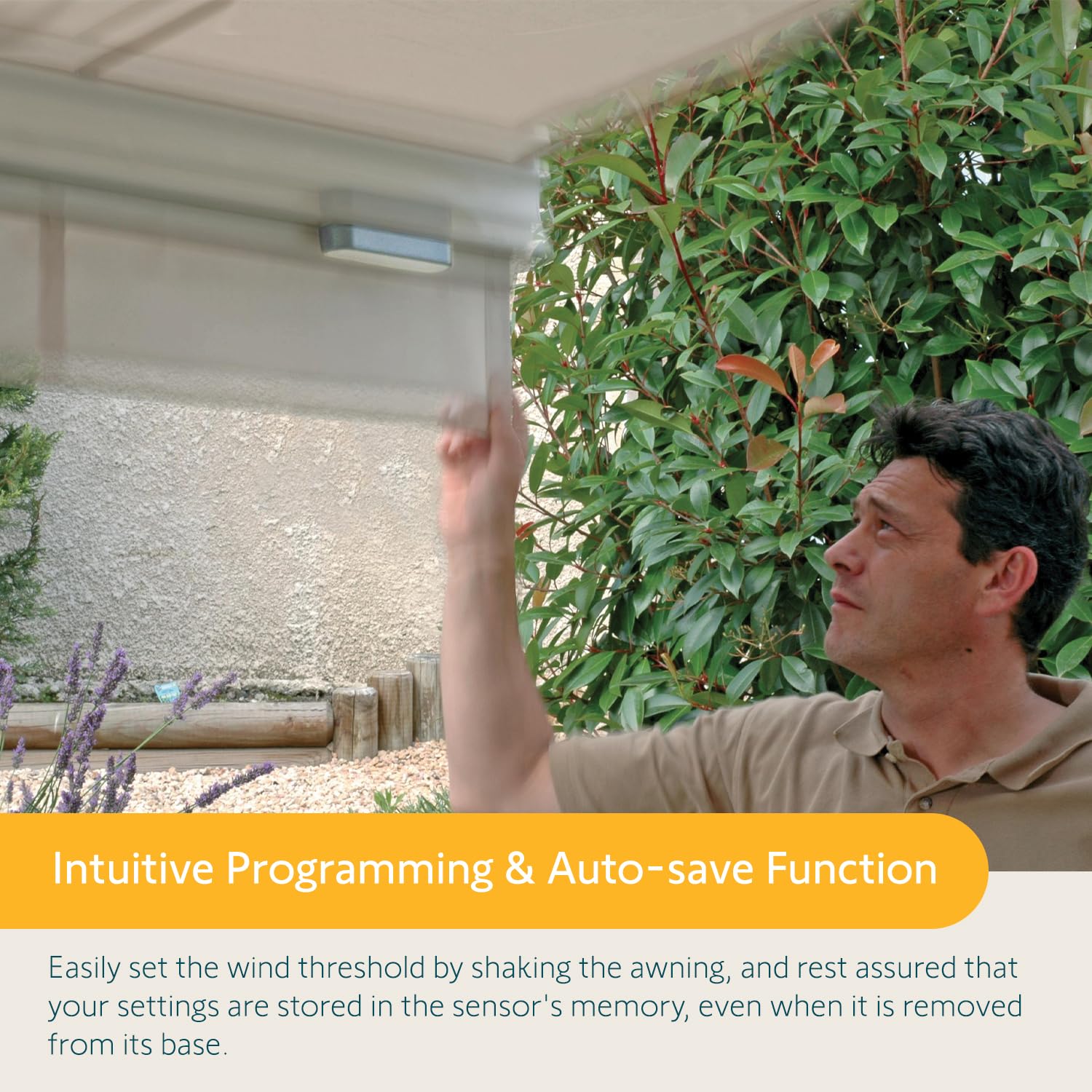 somfy Eolis 3D indicator light during programming showing easy setup and low-battery alert