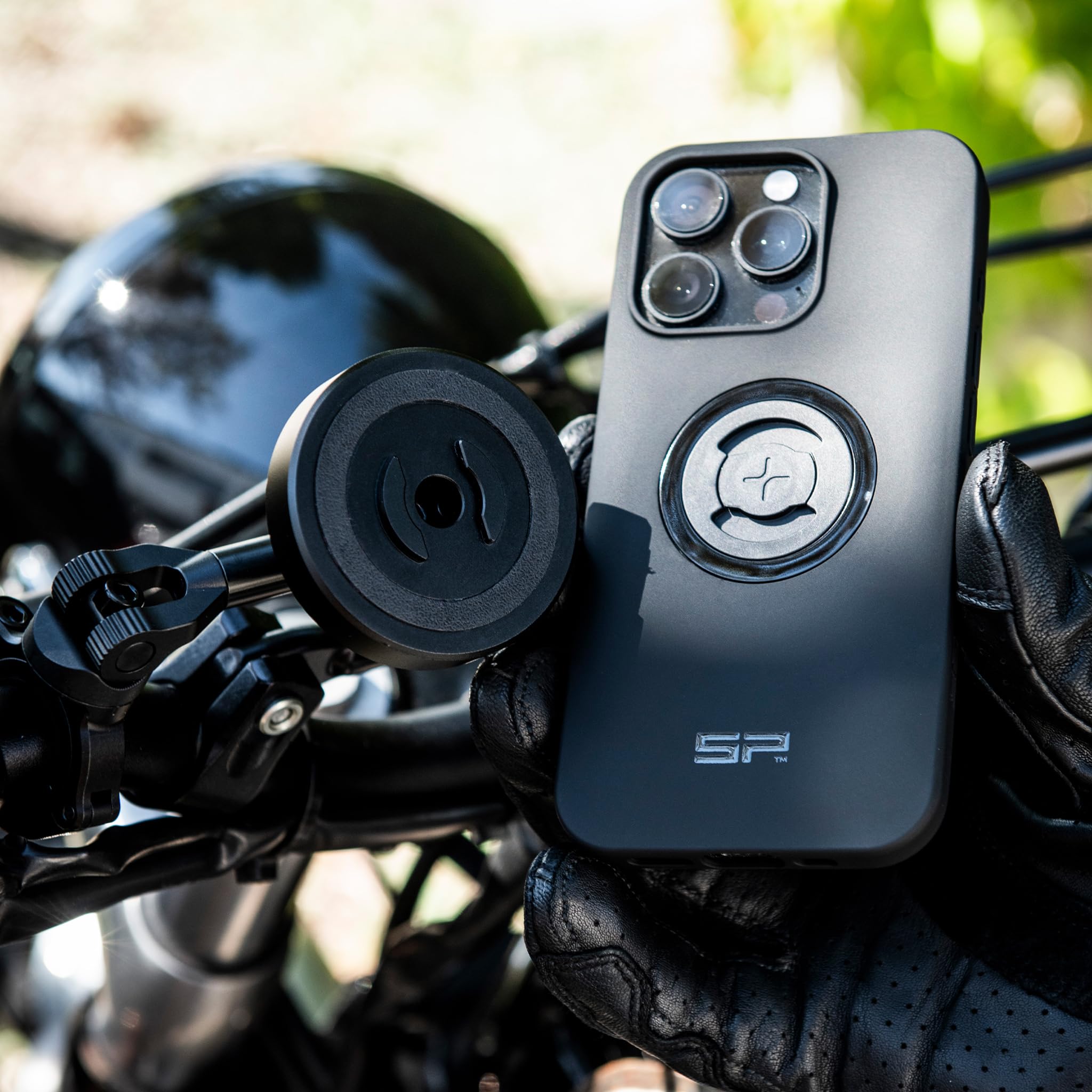 SP CONNECT included screws and sprocket adapter for flexible installation options