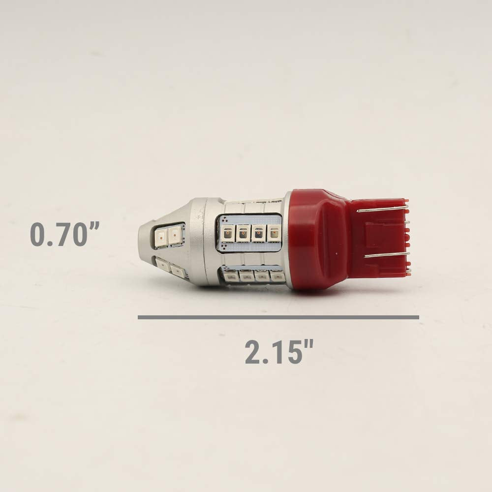 Syneticusa 7443 connector and base closeup showing non-polar fitment benefit
