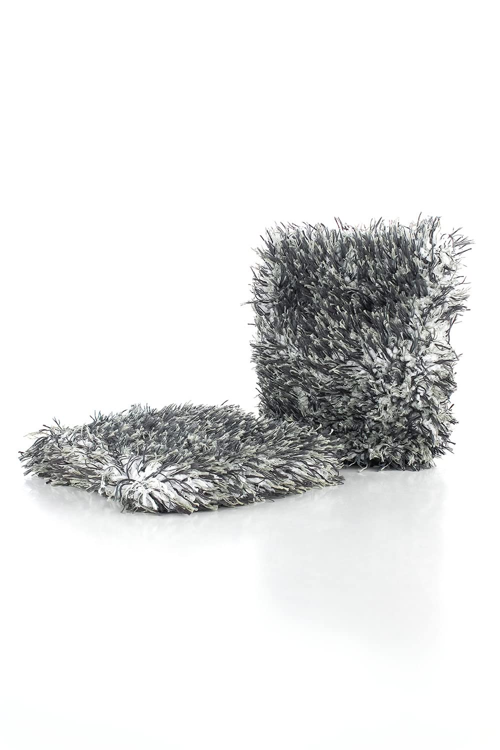The Rag Company Cyclone Ultra front view shows the compact mitt and benefits safe cleaning