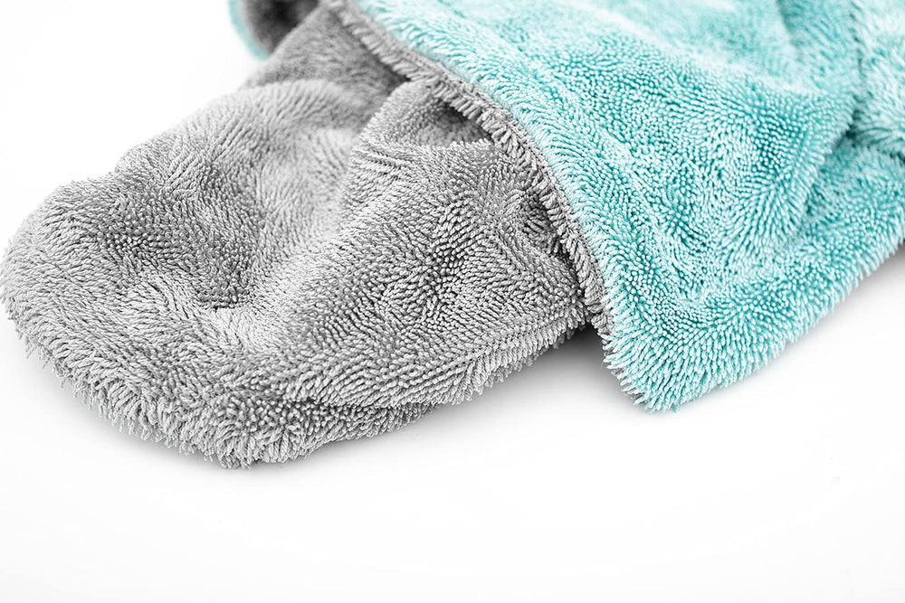 The Rag Company Liquid8r loop-weave texture detail demonstrates superior water trapping