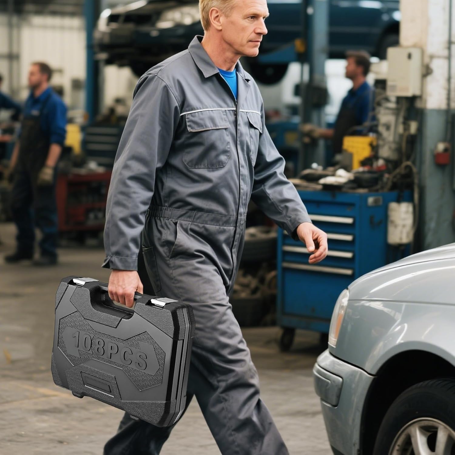TLGREEN complete toolkit in vehicle trunk for mobile repair convenience