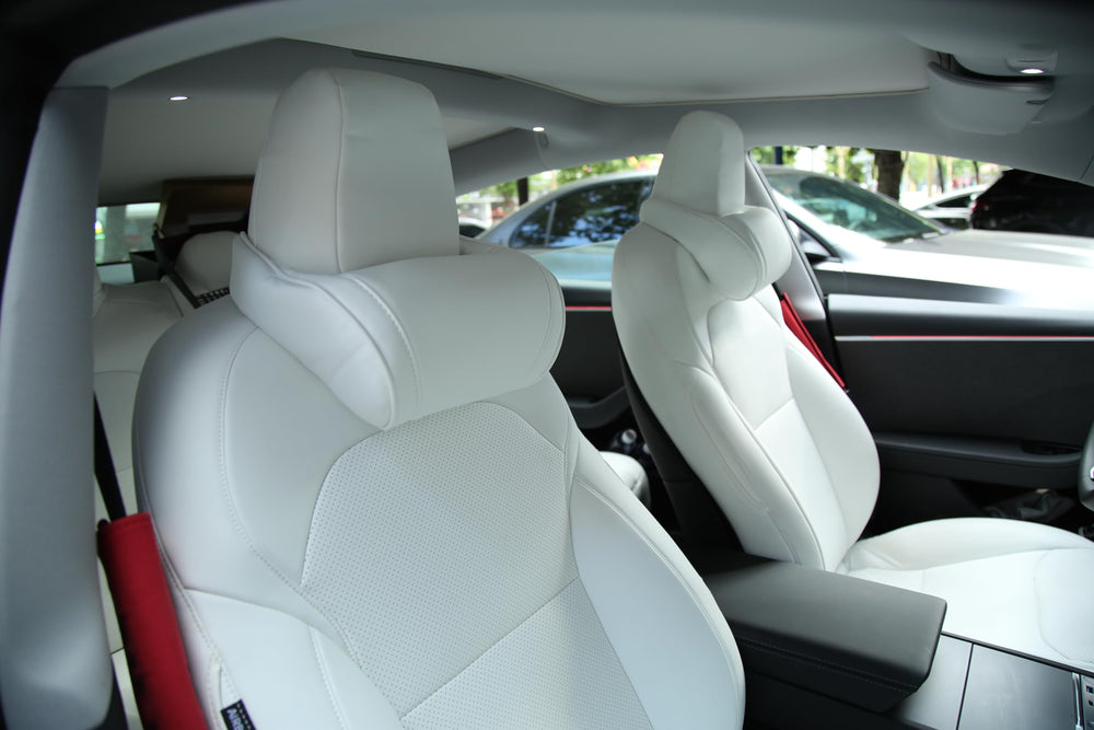 TOPABYTE white cover texture emphasizing clean look and seat harmony