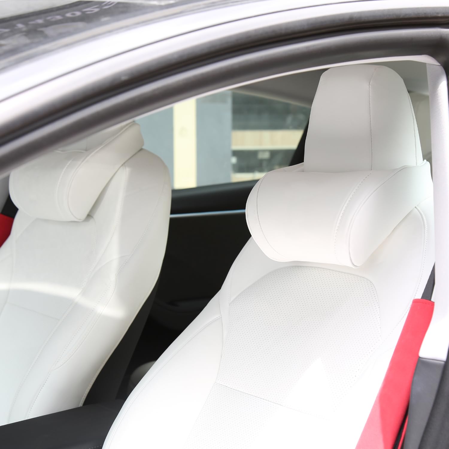 TOPABYTE driver using pillow in car depicting relaxed posture benefit