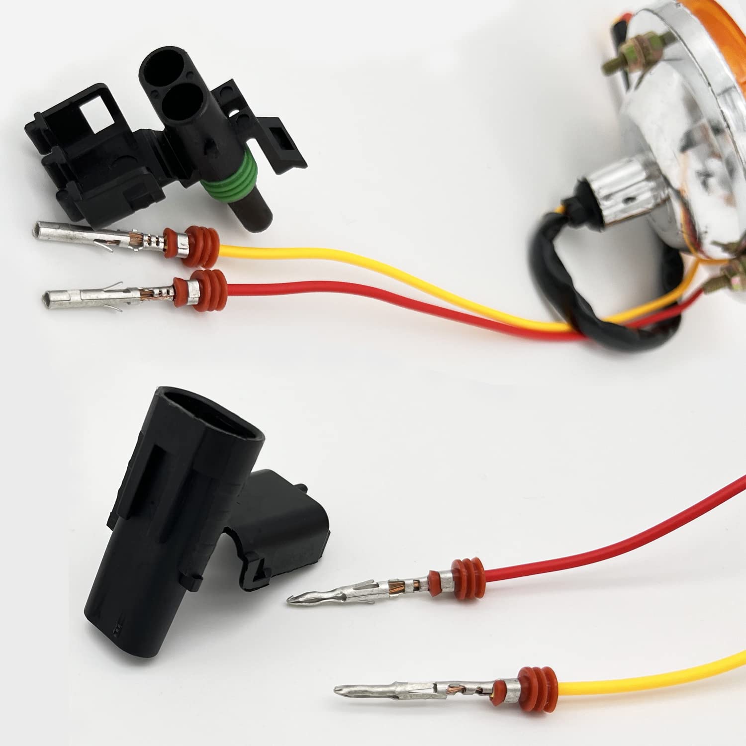 Twippo assembled connector in hand illustrating correct fit and easy handling