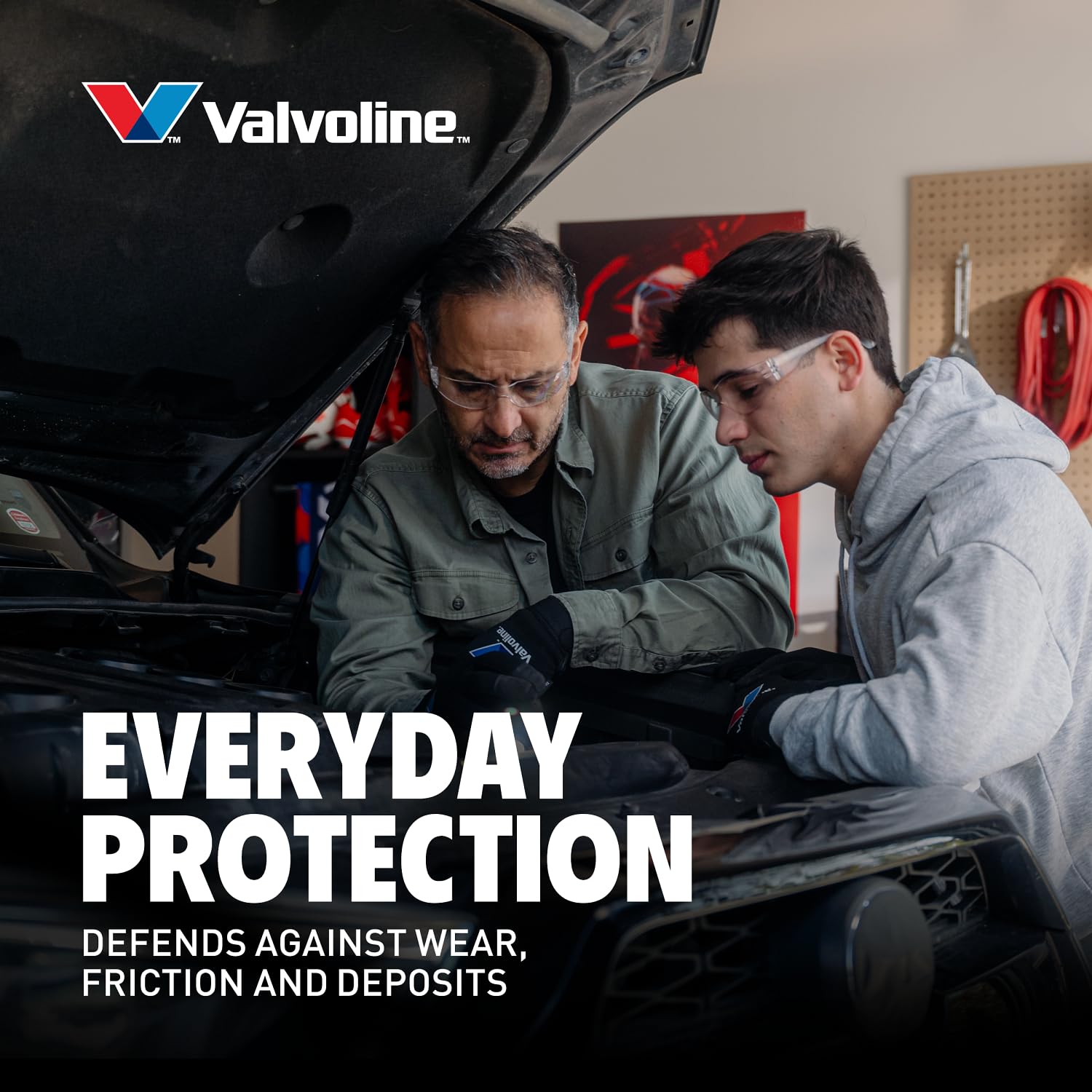 Valvoline oil texture drop highlighting smooth flow and low-friction performance