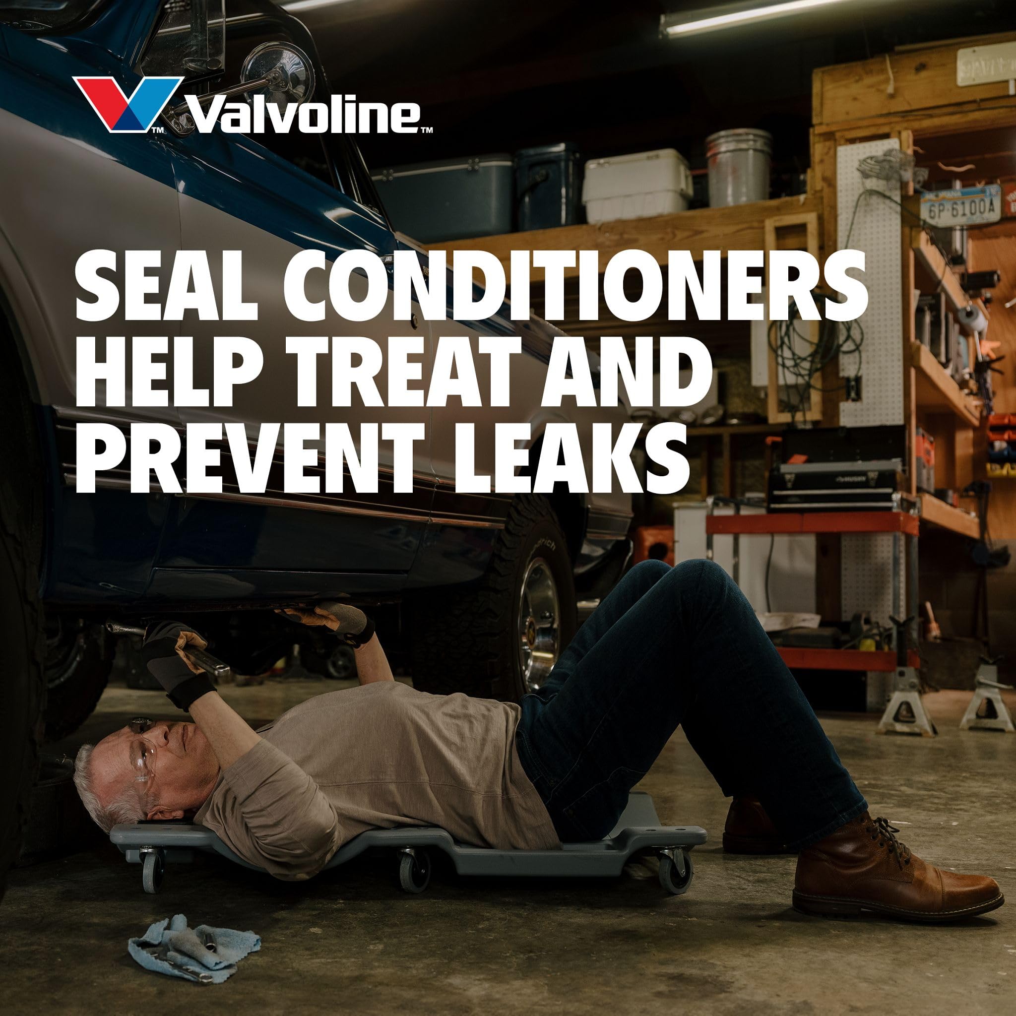 Valvoline three 5 QT bottles packaged together showing case convenience