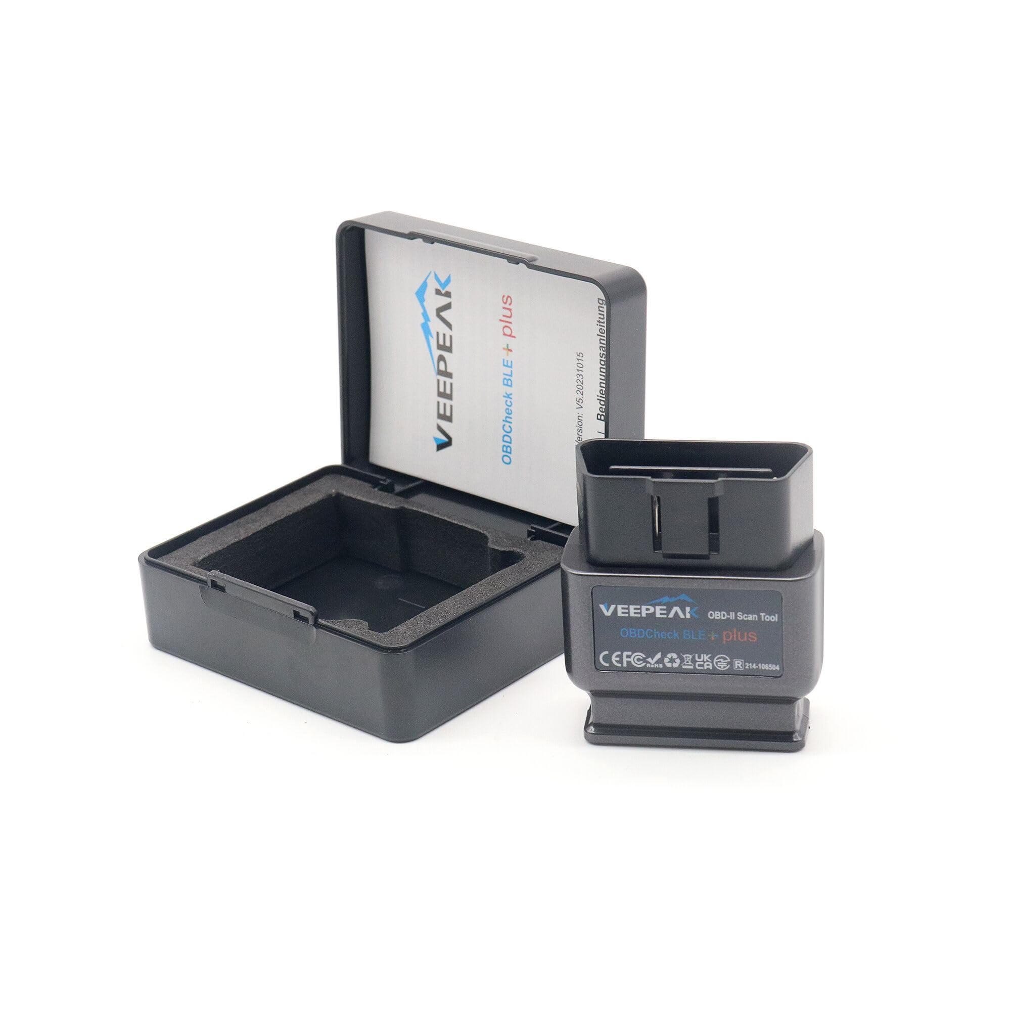 Veepeak used in garage with technician checking phone, practical diagnostic tool