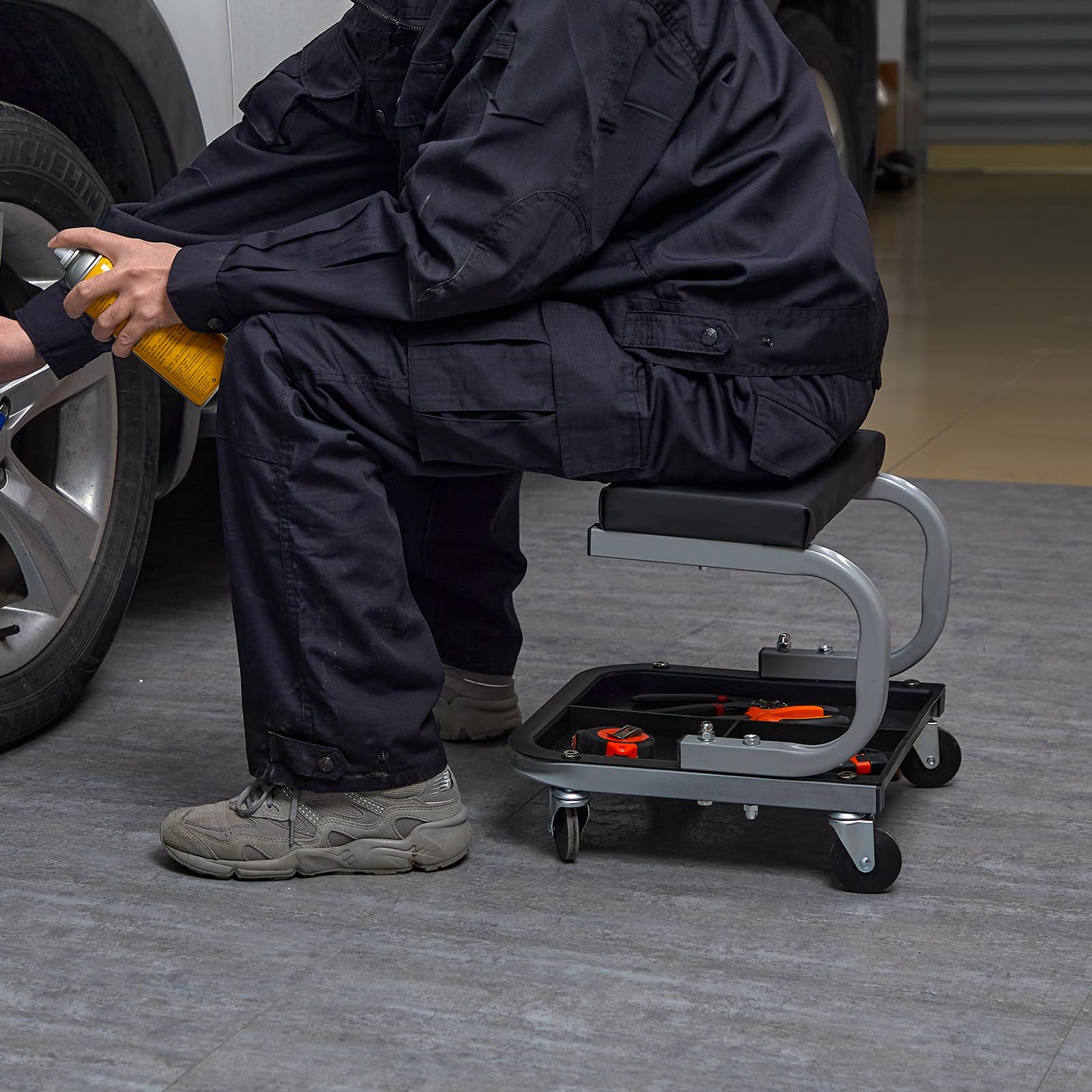 VEVOR rolling creeper with tools in tray benefit keeps sockets and fasteners reachable