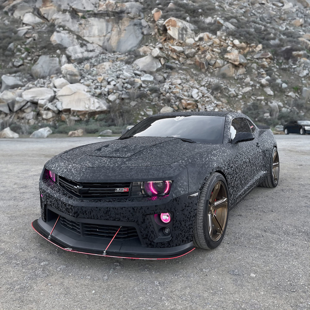 VViViD close-up of forged composite texture highlighting depth and realistic look benefit
