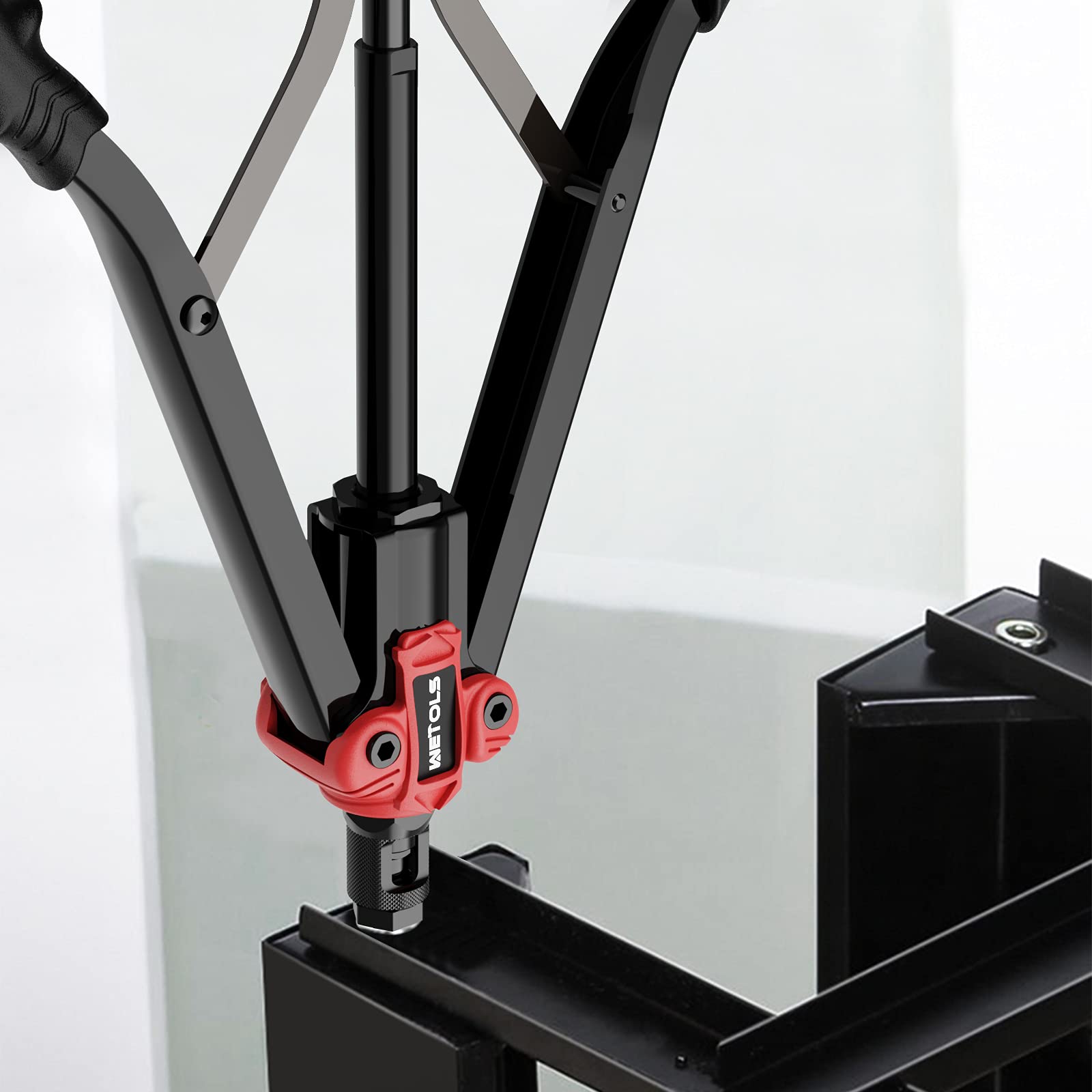 WETOLS M8 mandrel preinstalled on tool highlighting factory-ready convenience