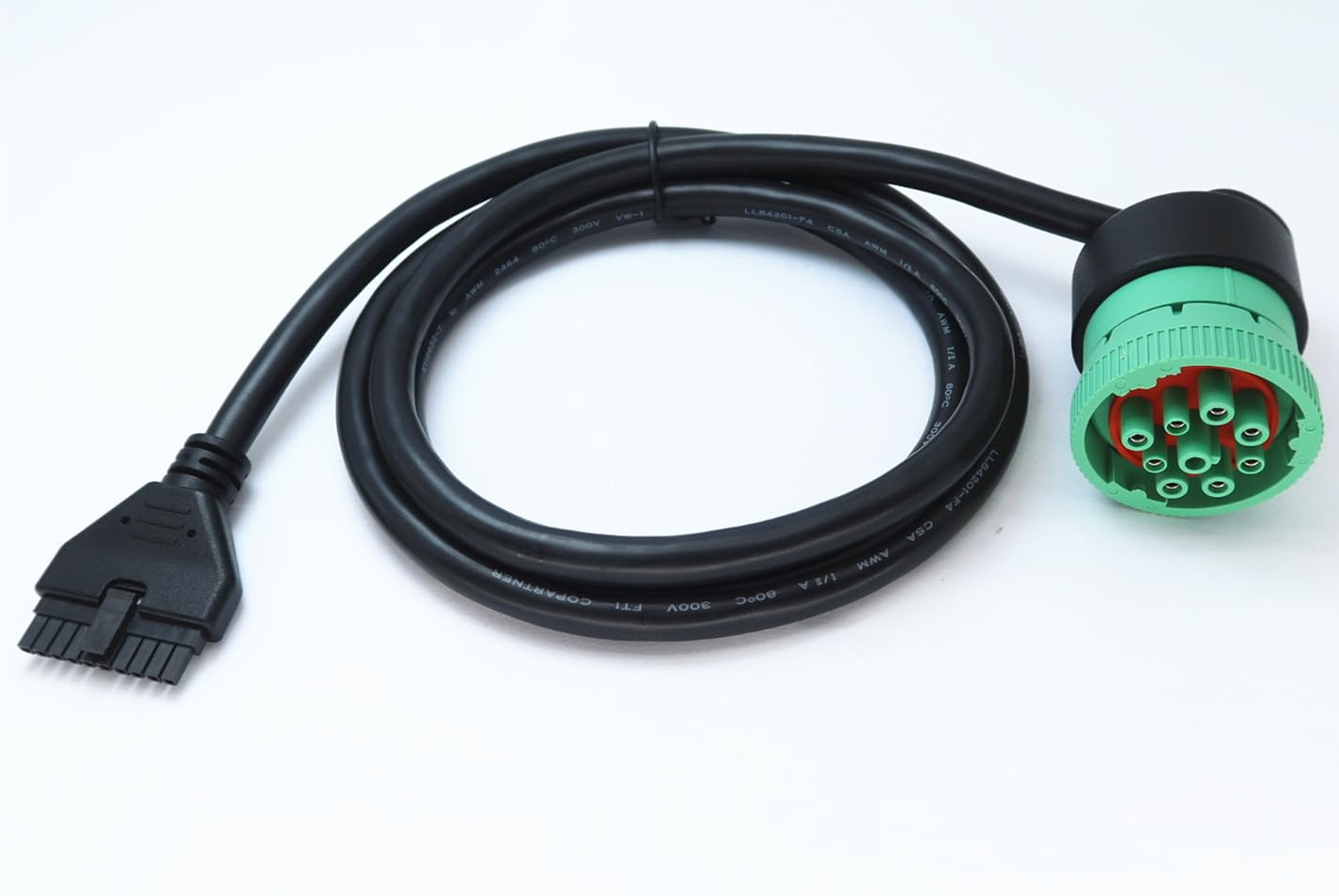 WISDOMHOOD angled J1939 connector profile reducing strain in tight spaces