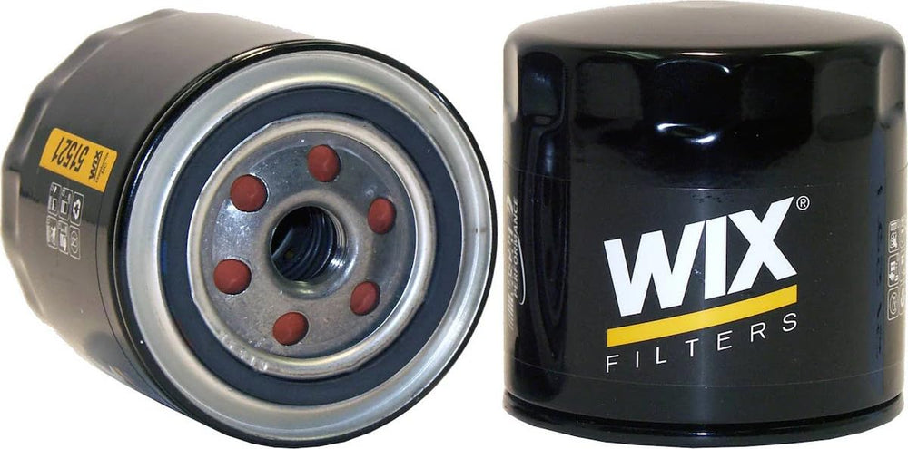 Wix 51521 closeup of filter media and anti‑drainback valve highlighting particle capture benefit