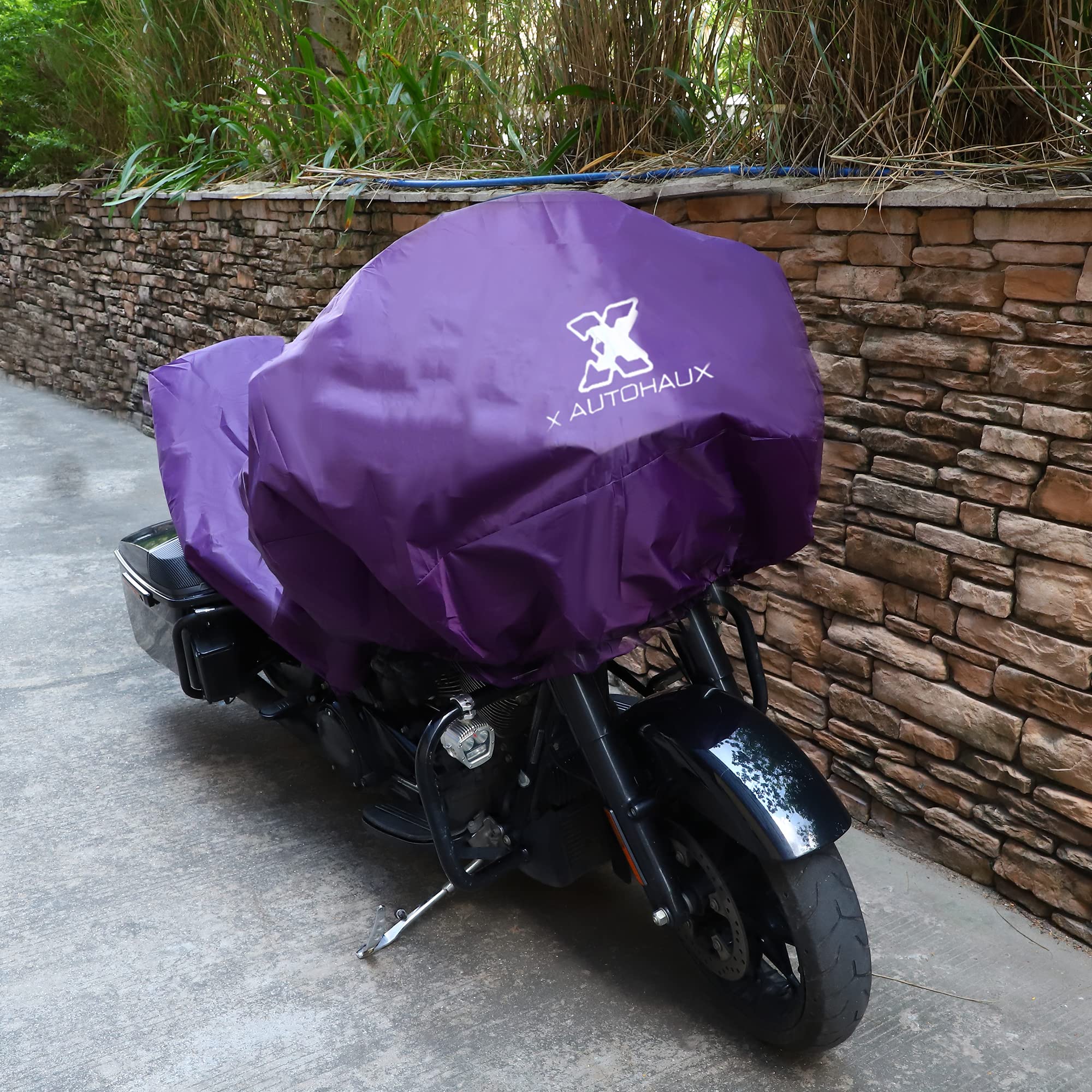 X AUTOHAUX elastic hem and cord lock detail for secure fit in wind