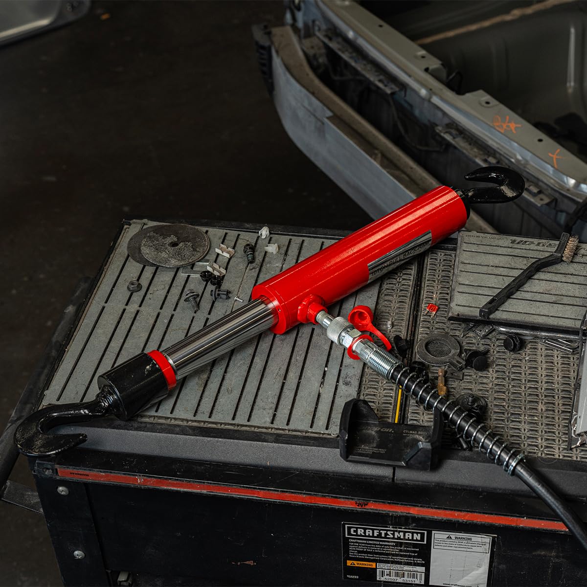 XtremepowerUS ram connected to a 10-ton pump demonstrating ready-to-use setup