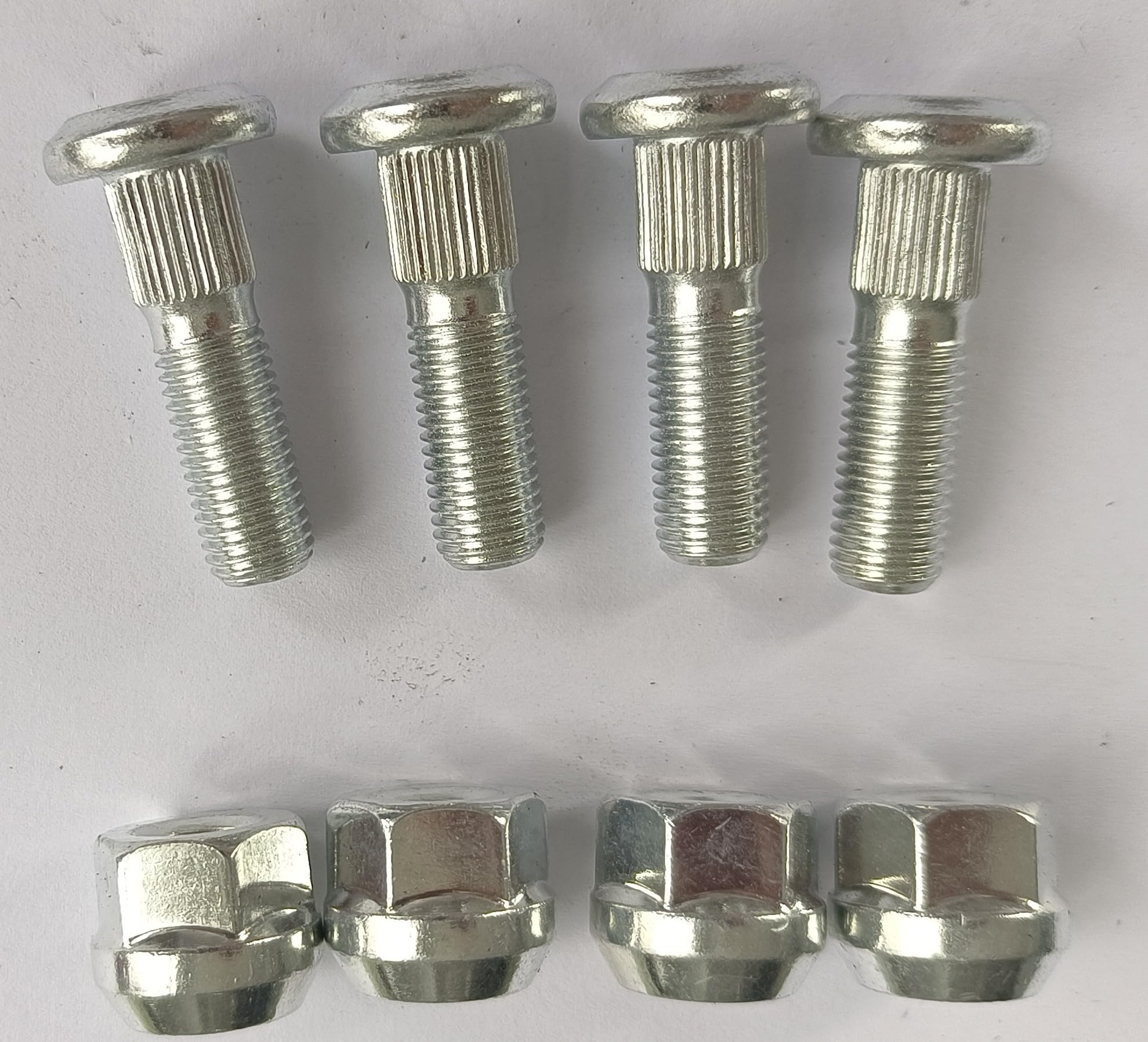 XYUJIE close-up of stud threads showing precise M10x1.25 fit benefit
