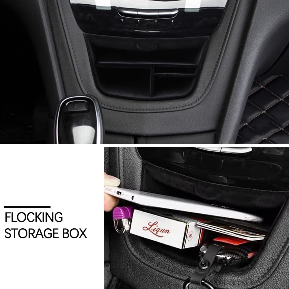yboueo with phone keys and cards demonstrating organized compartments