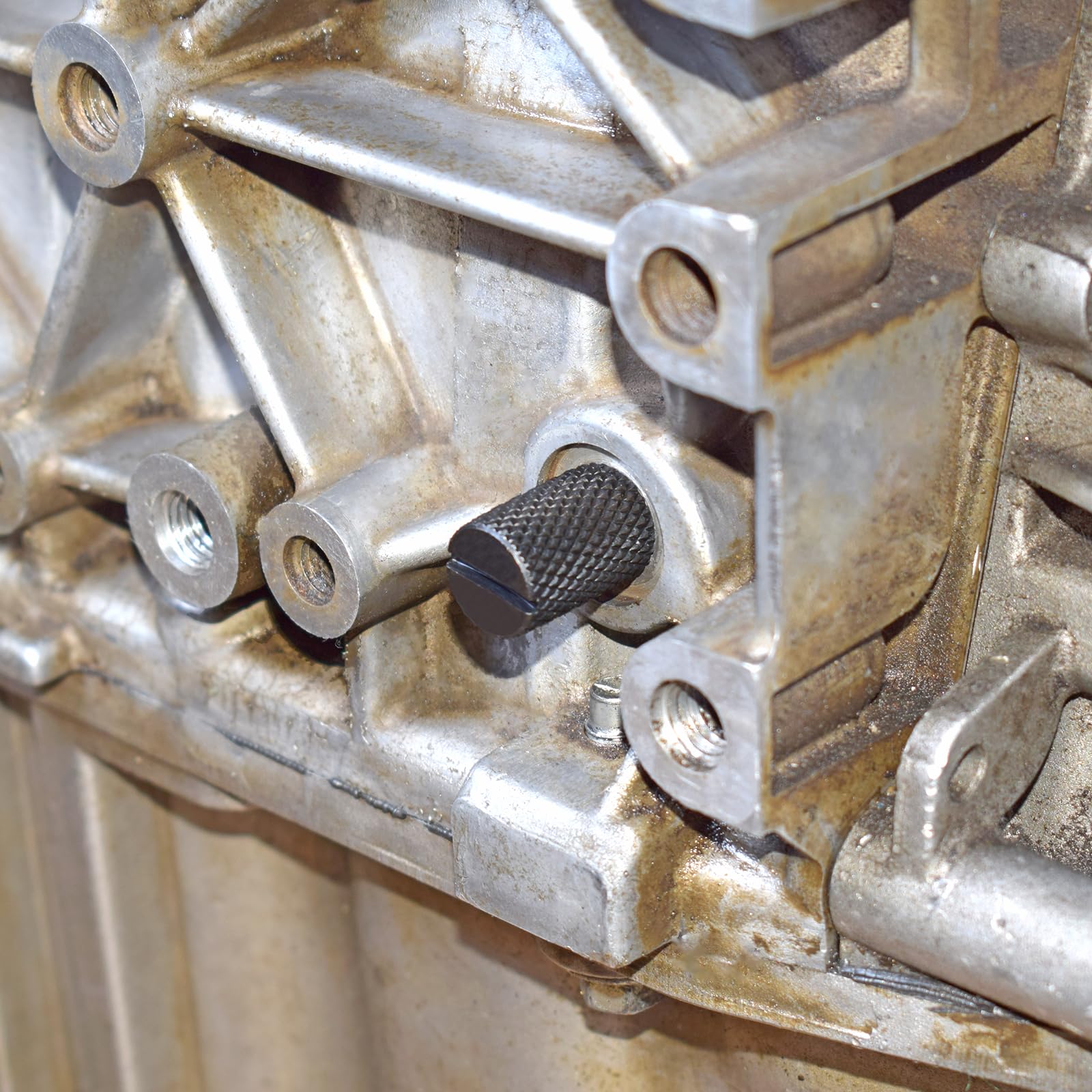Yuesstloo tools next to ruler showing scale and fit verification benefit